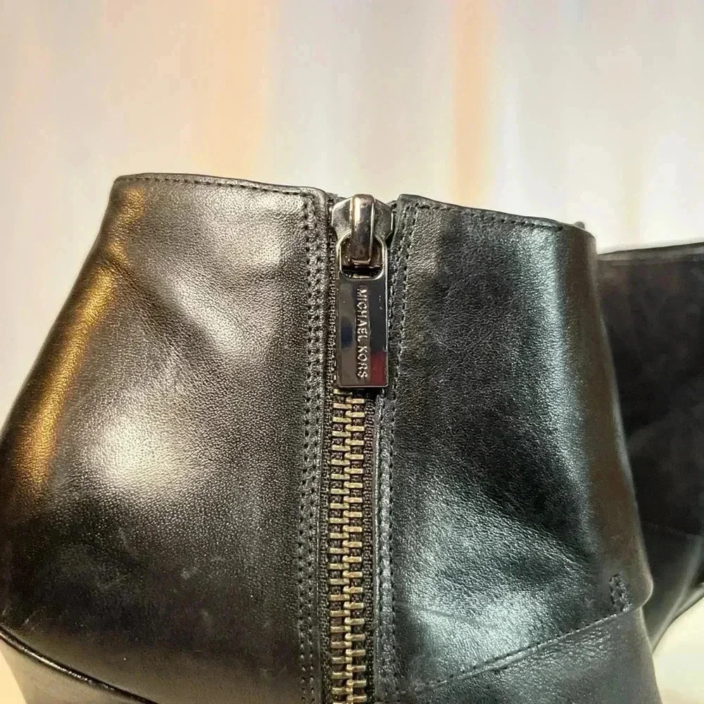 EUC MICHAEL KORS ANKLE BOOT BLK SZ 6M LEATHER 3 BUCKLE ZIPPER 3 IN STILETTO